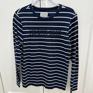 Country Road Women s Navy and Blue T-shirt